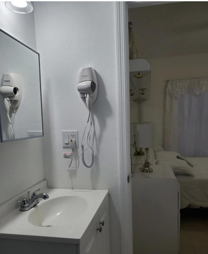 B1 Best Value On Private Bedroom With Private Bathroom In Little Havana, Miami Ngoại thất bức ảnh